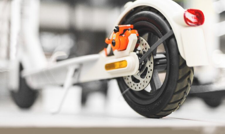 NVEI : comment faire le choix de son deux roues électrique ?