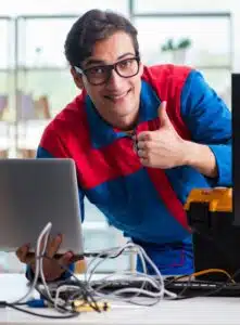 Contacter des spécialistes pour votre réparation ordinateur à Nantes