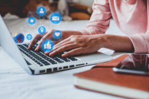 Community management voici comment une PME peut enfin gagner en visibilité sur les plateformes sociales sans gros budget